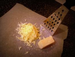 Gombóc sajttal a sütőben