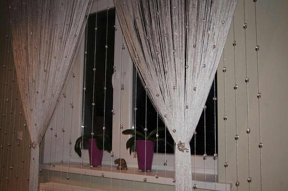 Thread curtains in the interior: design ideas