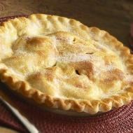 Apple pie: isang recipe para sa isang klasikong American pie Vegetable pie na may shortcrust pastry