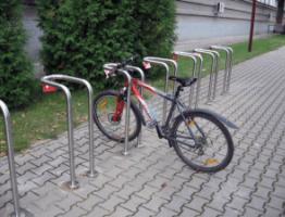 Parkiranje bicikala na ulici: kako to učiniti, a kako ne treba Parkirati bicikle kod kuće