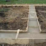 What grade of concrete is needed for the foundation?