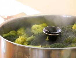 What to cook quickly and tasty in a double boiler