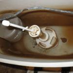 A WC-tartály szivárog: a főbb hibák és azok elhárítása A WC szivárog, hogyan javítsuk ki