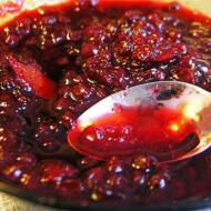 Lingonberry jam para sa taglamig, ang pinaka masarap na mga recipe na may mga larawan