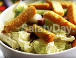 Пісний салат з пекінською капустою та кукурудзою