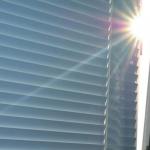 Different ways to wash horizontal blinds