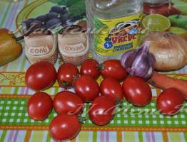الطماطم لفصل الشتاء مع البصل والجزر - صورة وصفة خطوة بخطوة كيفية لف الطماطم مع الجزر