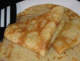 Mga pancake na gawa sa maasim na gatas: recipe
