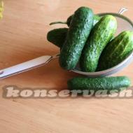 हिवाळा साठी टोमॅटो सह pickled cucumbers