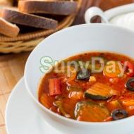 Gazpacho حساء الطماطم: وصفة الإسبانية