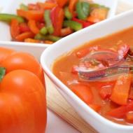 Lecho: paradajky, paprika, mrkva a cibuľa na zimu