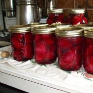 Canning beets with garlic